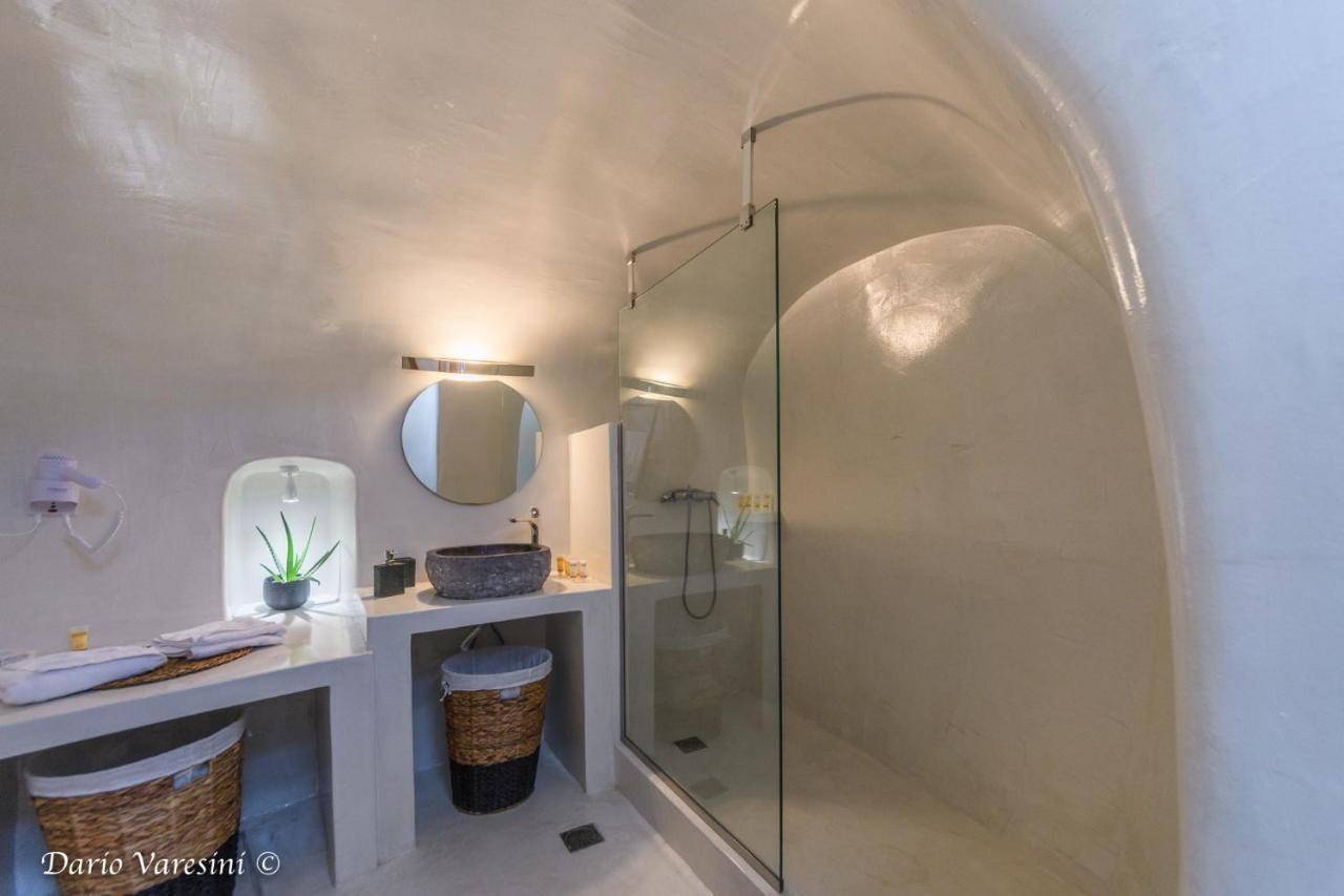 Santorinian Lava House Villa Pýrgos Exteriör bild